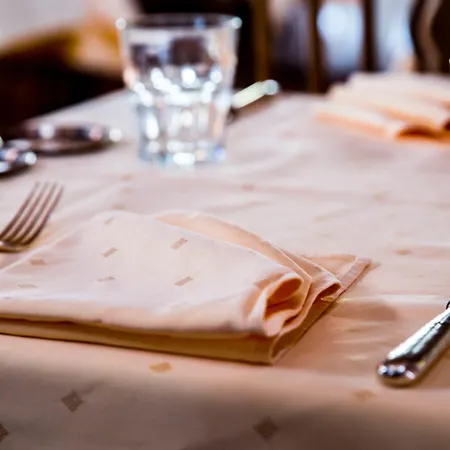 Astoria לויקרבאד