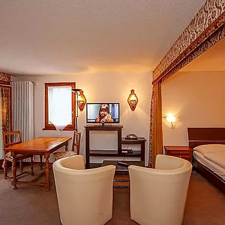 Astoria Hotel 3*