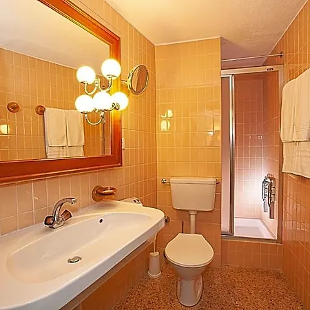 Astoria Hotel 3*
