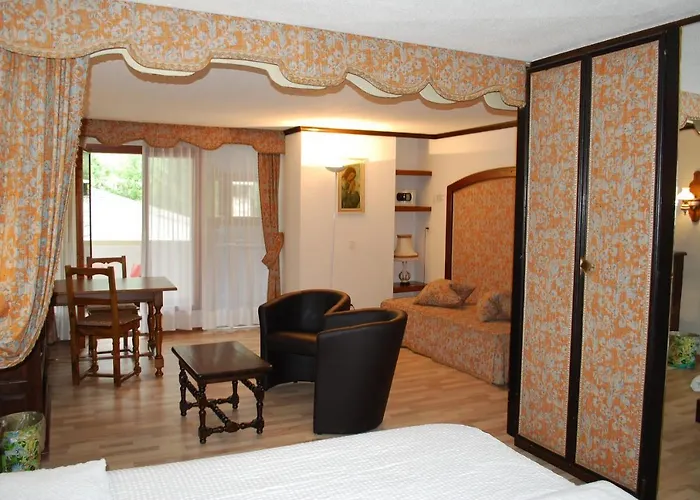 Astoria Hotel 3*